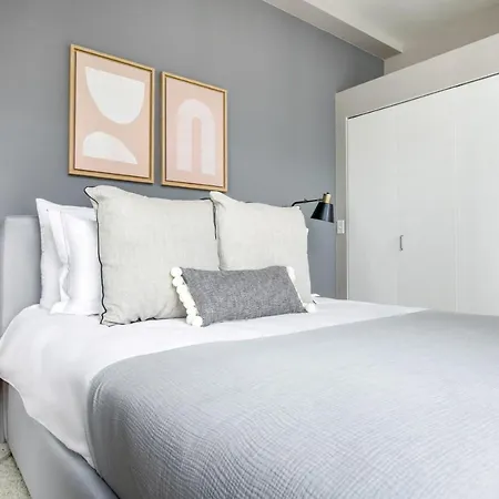 Loop 2br W Gym Roof Nr Riverwalk The L Chi-313 * Chicago