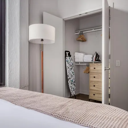 River North 1br W Gym Lounge Roof Nr Riverwalk Chi-894 *