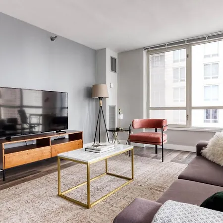 Gold Coast 2br W Pool Gym Nr Mag Mile Chi-39 Apartment