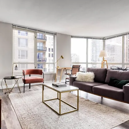 Gold Coast 2br W Pool Gym Nr Mag Mile Chi-39 Chicago