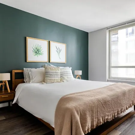 Gold Coast 2br W Pool Gym Nr Mag Mile Chi-39 * Chicago