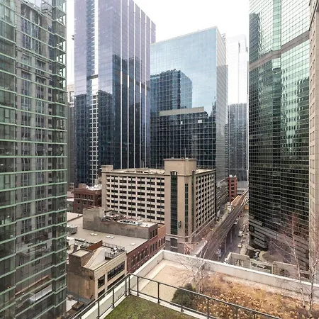 Loop W Pool Gym Nr Financial District Chi-228 * Chicago