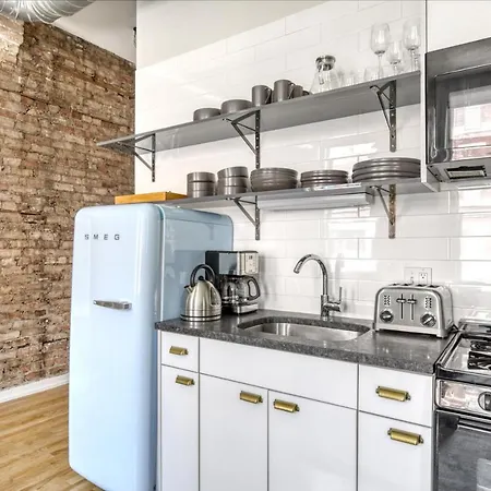 Wicker Park 1br W Wd 1 Block To L Six Corners Chi-421 * Chicago
