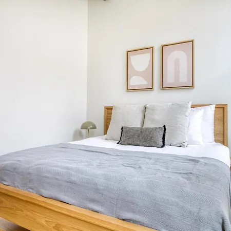 Apartment Wicker Park 1br W Wd 1 Block To L Six Corners Chi-421 *
