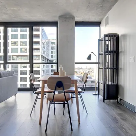 W Loop 2br W Gym Pool Lounge 2 Blocks From L Chi-489
