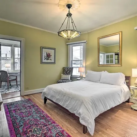 Historic About 12 Mi To Downtown Holiday home *