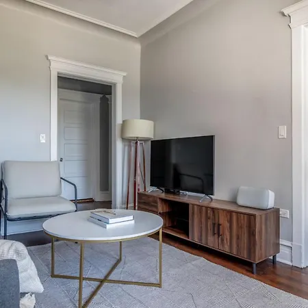 Lakeview 1br Nr Wrigley Field Michigan Chi-929