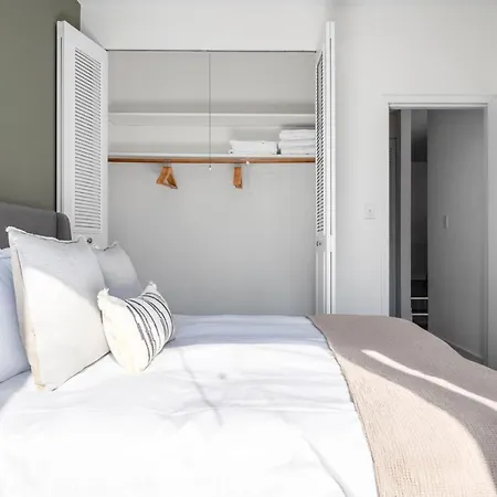 Apartment Gold Coast 1br Nr Mariano Park Oak St Chi-259 *