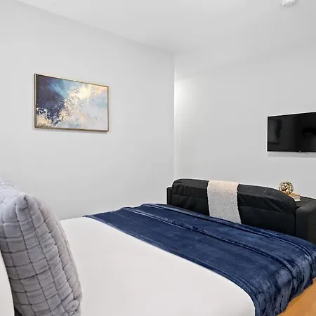 Apartment Stylish Studio Furnished Brompton 64-66 Rep - Moved Inventory