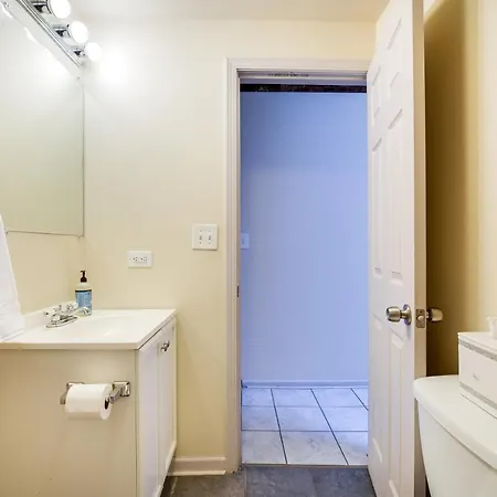 Loft Walk To Soldier Field! Apartment