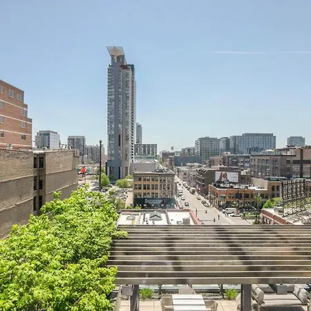 W Loop W Gym Wd 3 Blocks To L Chi-675 Chicago