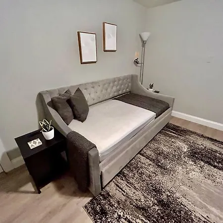 Apartment 2br Modern Near Uchicago &