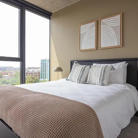 West Loop 1br W Dog Run Gym Nr Union Park Chi-963