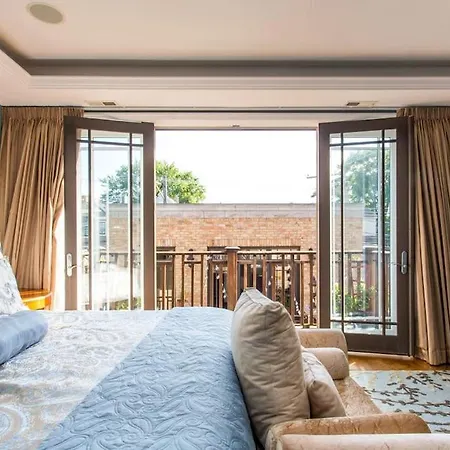 Featured In Socials Luxurious Airbnbs Villa