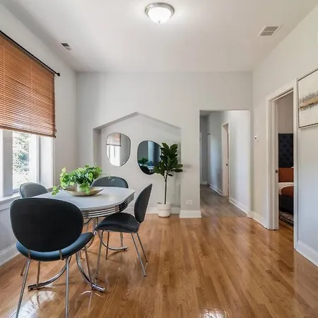 2 Bed L 5 Min From Med District L Free Parking Chicago