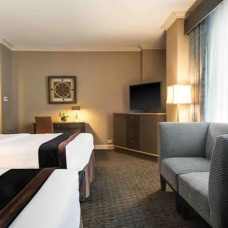 The Whitehall Hotel. Bw Premier Collection Hotel *