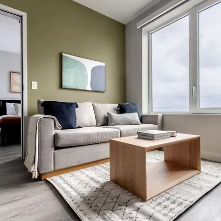 West Town 2br W Dog Run Dog Nr Blue Line Chi-1028 Chicago