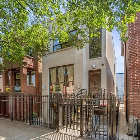 Zen Oasis Of Elegance: Expansive Executive Chicago