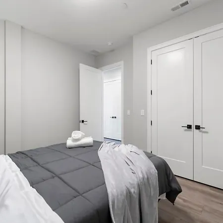 Glamorous 3br 2ba Apt W Stunning Finishes * Chicago