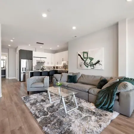 Glamorous 3br 2ba Apt W Stunning Finishes * Chicago
