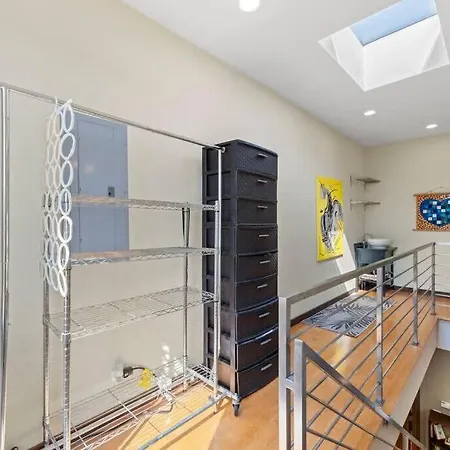 Zen Oasis Of Elegance: Expansive Executive Chicago