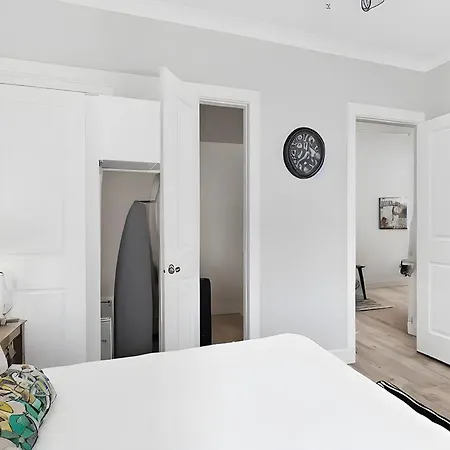 Apartment Modern & Fully Furnished 1br - Oakdale 3s Chicago