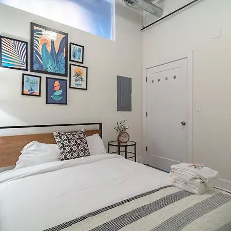 South Loop 3br Near Lakefront Trail, Field Museum & Adler Planetarium