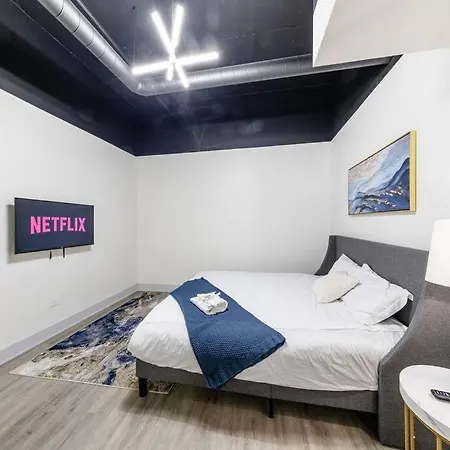Group-friendly 6br Luxury In Prime South Loop Location With Optional Parking And Gym Access Near Mccormick Place, Soldier Field And Grant Park Apartment Chicago