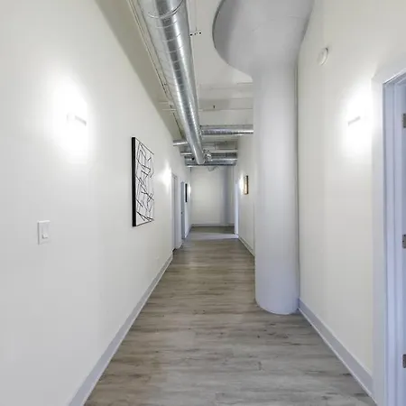 Group-friendly 6br Luxury In Prime South Loop Location With Optional Parking And Gym Access Near Mccormick Place, Soldier Field And Grant Park Apartment