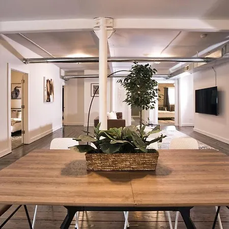 Apartment Huge 4br With Pool Table Downtown Retreat Good For Groups Sleeps 10 Near Mccormick Place And Field Museum Chicago