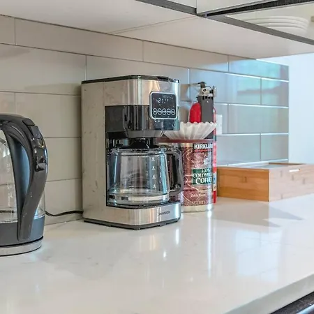 Sleek And Spacious 420 Friendly 3br Retreat Near Mccormick Place, Museum Campus And Soldier Field *