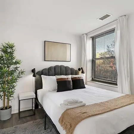 Apartment Merged Well-Equipped 2Br Apartment - The Blackwood 400 Chicago