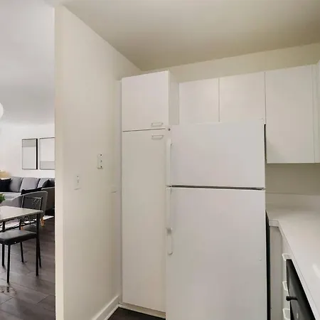 Furnished 1Br Apartment With Ample Space - Regents Park N2308 Rep