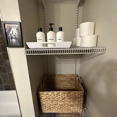Trendy Wicker Park Loft With Parking Holiday home Chicago