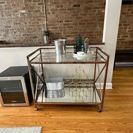 Trendy Wicker Park Loft With Parking Chicago
