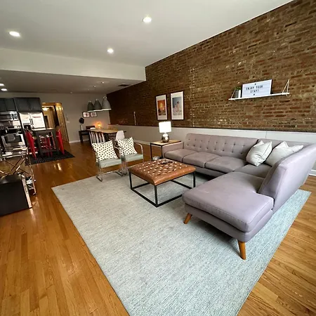 Trendy Wicker Park Loft With Parking Holiday home *