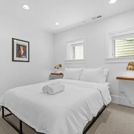Holiday home Luxe Sfh Bucktown Retreat With Garage Parking *