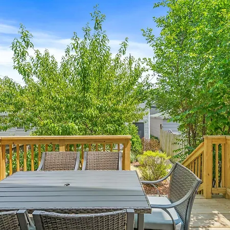 Holiday home Luxe Sfh Bucktown Retreat With Garage Parking *