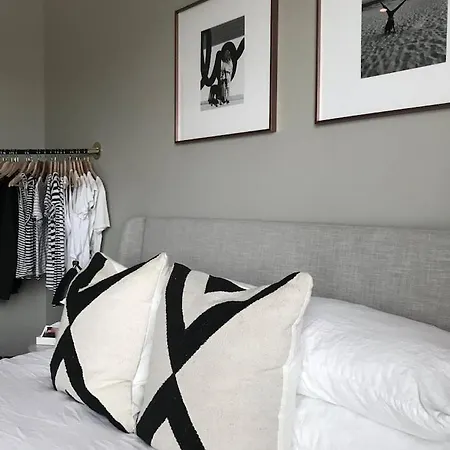 Holiday home Huge Bright Modern 2br In Heart Of Bucktown Chicago