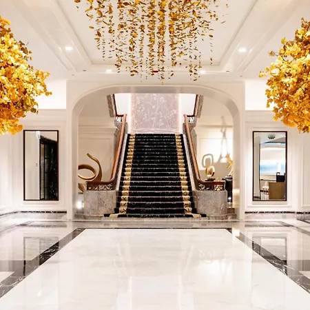 Four Seasons Hotel