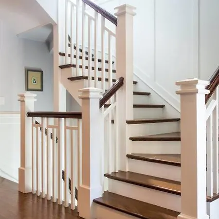 Featured In Socials Luxurious Airbnbs Villa