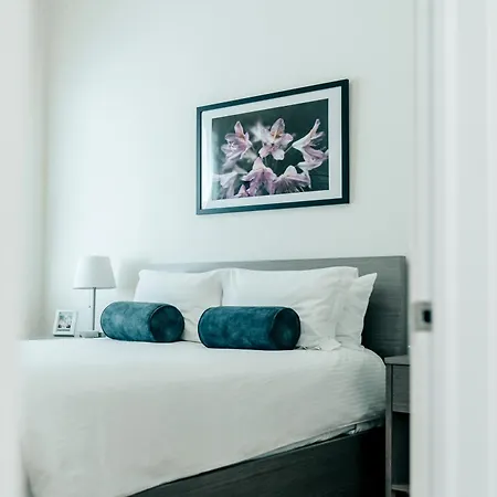 The 4* Chicago