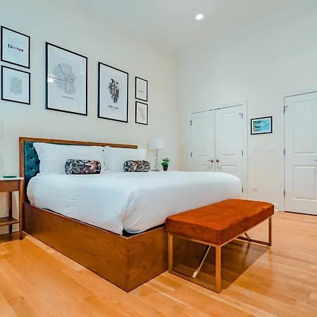 The 4* Chicago