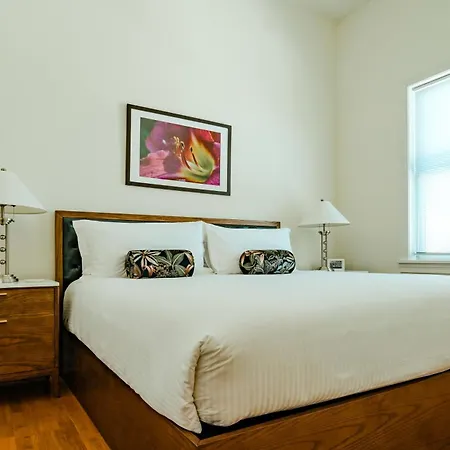 The 4* Chicago