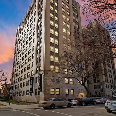 Merged Well-Equipped 2Br Apartment - The Blackwood 400