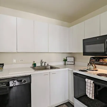 Apartment Furnished 1Br Apartment With Ample Space - Regents Park N2308 Rep