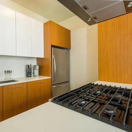 Landing Modern With Amazing Amenities Apartment