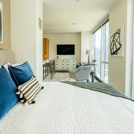 Landing Modern With Amazing Amenities Apartment