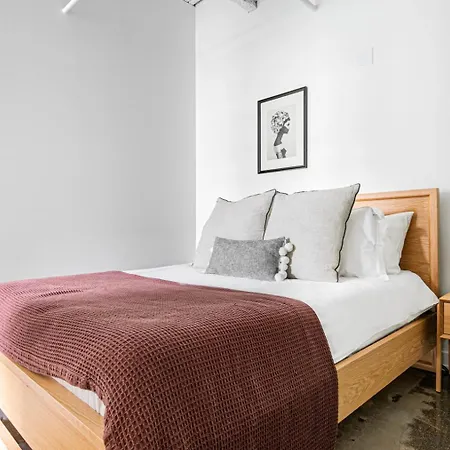 Uptown 1br W Gym Rooftop Pool 2 Blocks To L Chi-383 Chicago