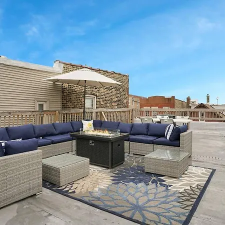 Boho Chic 3br Apt. With Private Rooftop! Chicago